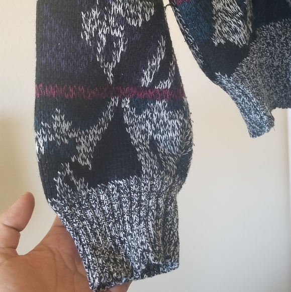 🖤 Vintage Patterned Men's Sweater - Picture 2 of 4